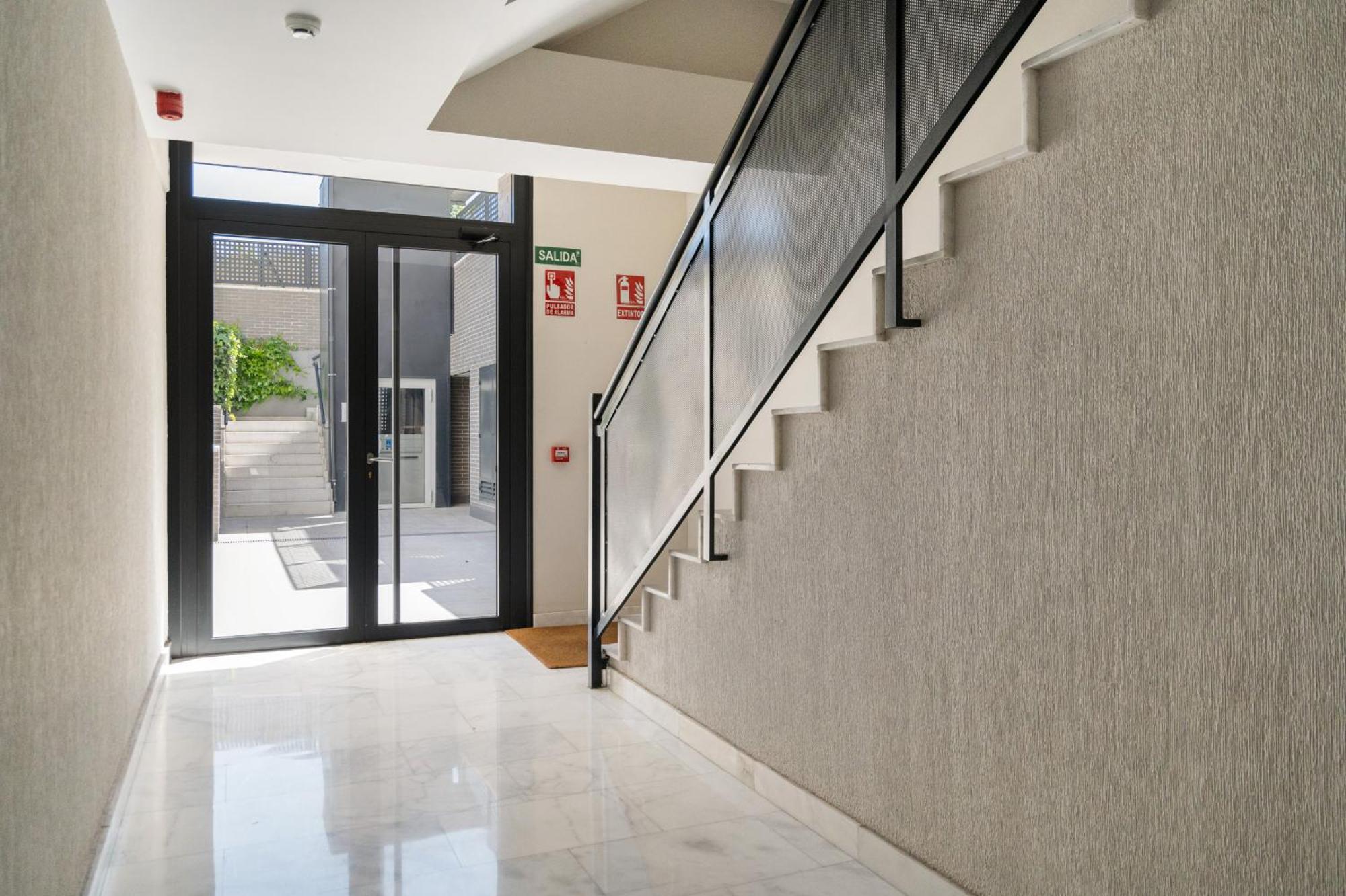 Apartamentos Reformados Con Garajes Incluido San Sebastián de los Reyes Esterno foto